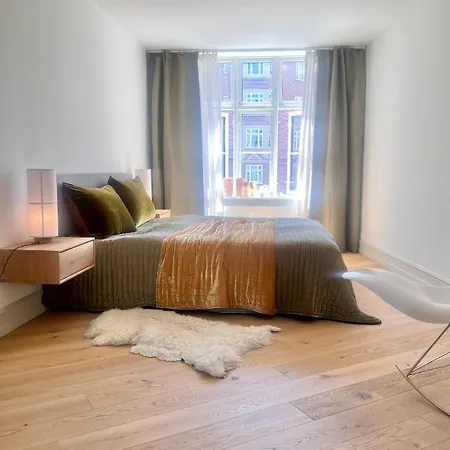 Luxury In The Heart Of Frederiksberg, Apartment